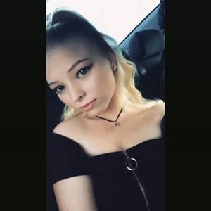 Meet your Posher, Caitlyn